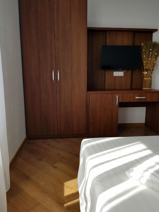 Helios Hotel ซูลีนา ภายนอก รูปภาพ