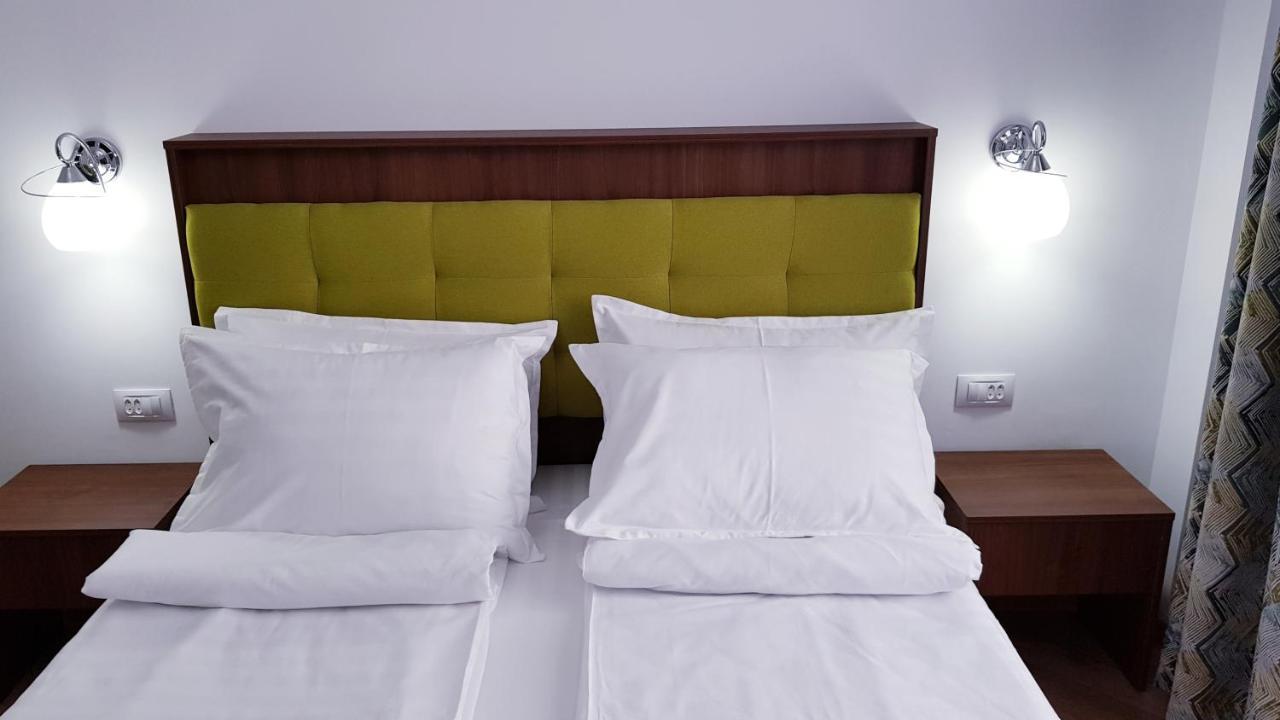 Helios Hotel ซูลีนา ภายนอก รูปภาพ