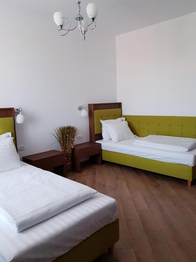 Helios Hotel ซูลีนา ภายนอก รูปภาพ